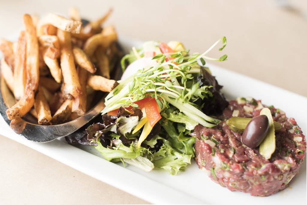 La Girolle - Restaurant Apportez votre vin | restaurant | 1384 Ch Ste-Foy, Québec, QC G1S 2N6, Canada | 4185274141 OR +1 418-527-4141