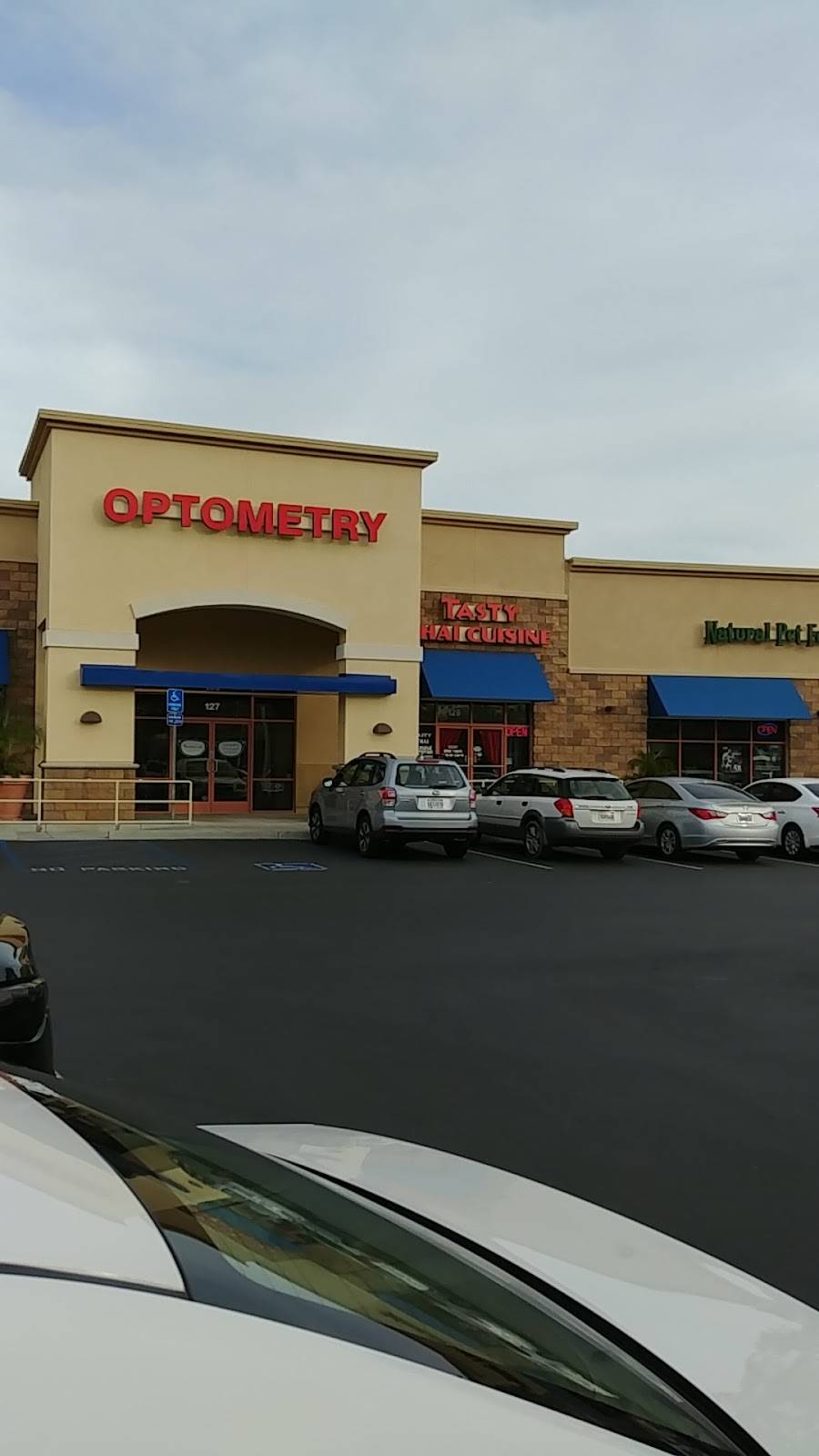 Tasty Thai Cuisine | restaurant | 39252 Winchester Rd # 129, Murrieta, CA 92563, USA | 9513049990 OR +1 951-304-9990