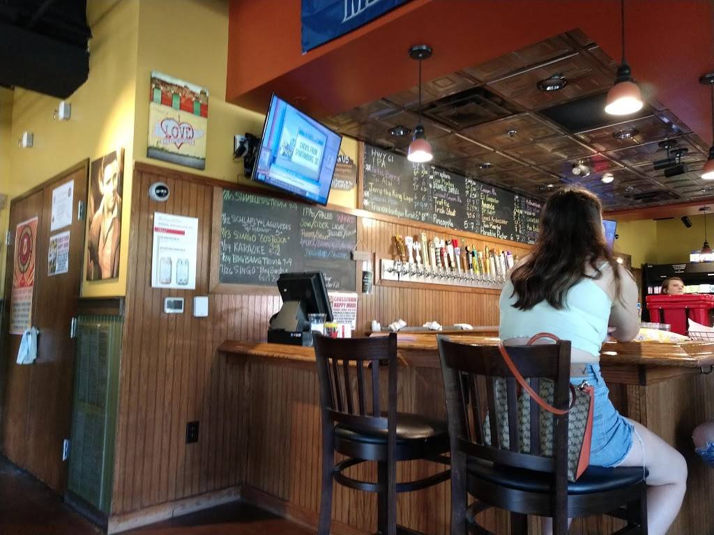 The Casual Pint | restaurant | 395 S Highland St, Memphis, TN 38111, USA | 9017792967 OR +1 901-779-2967