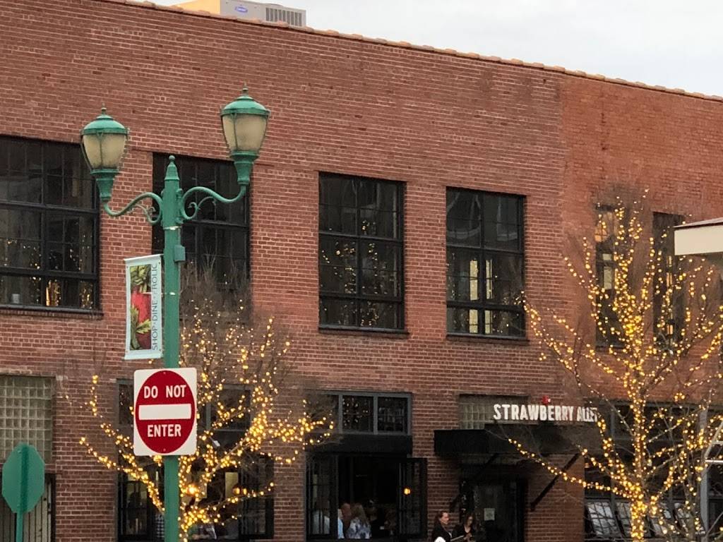 Strawberry Alley Ale Works | restaurant | 103 Strawberry Alley, Clarksville, TN 37040, USA | 9319194777 OR +1 931-919-4777