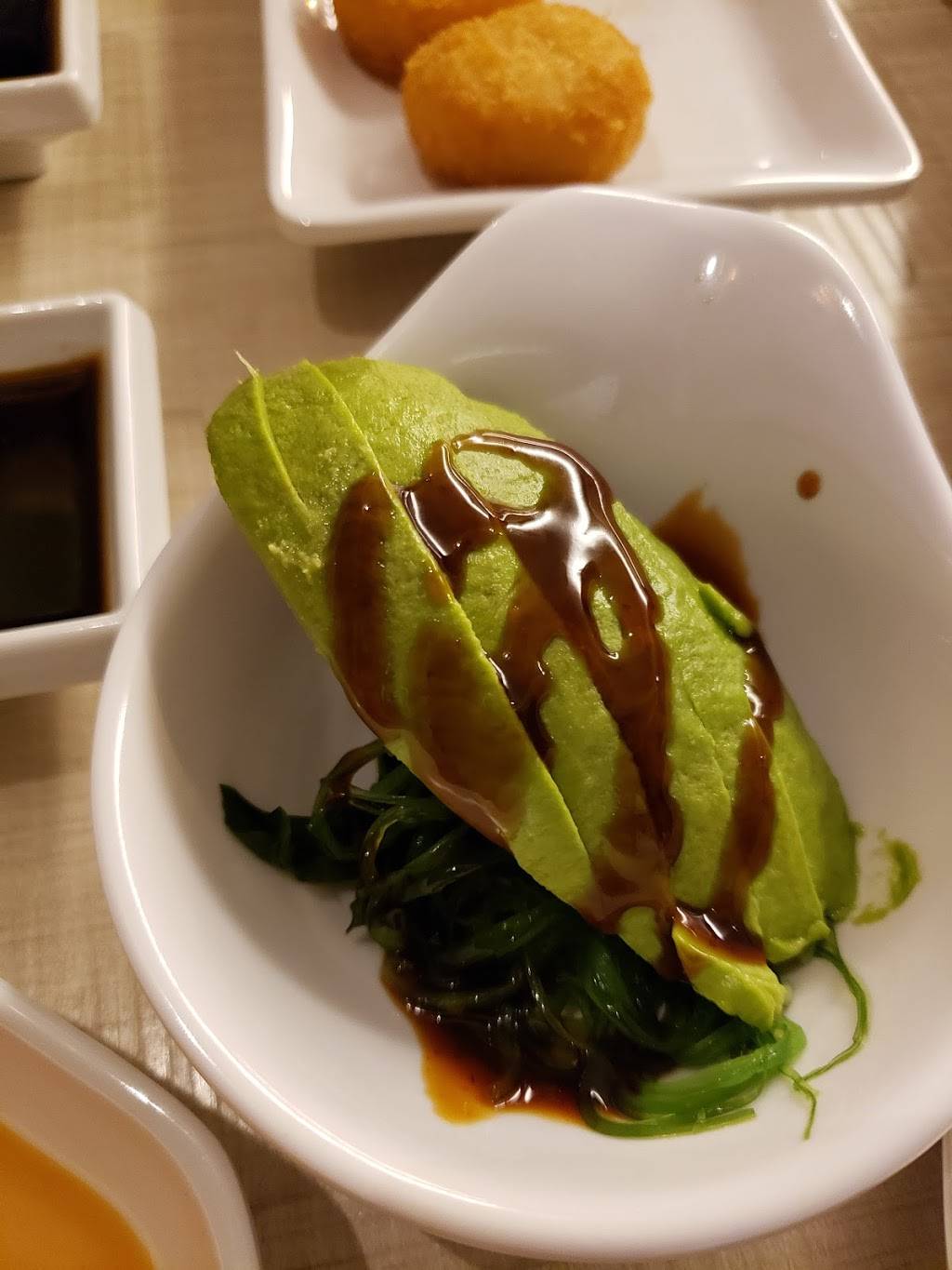 W Sushi | restaurant | 235 Edinburgh Rd S, Guelph, ON N1G 2J5, Canada | 5198216688 OR +1 519-821-6688