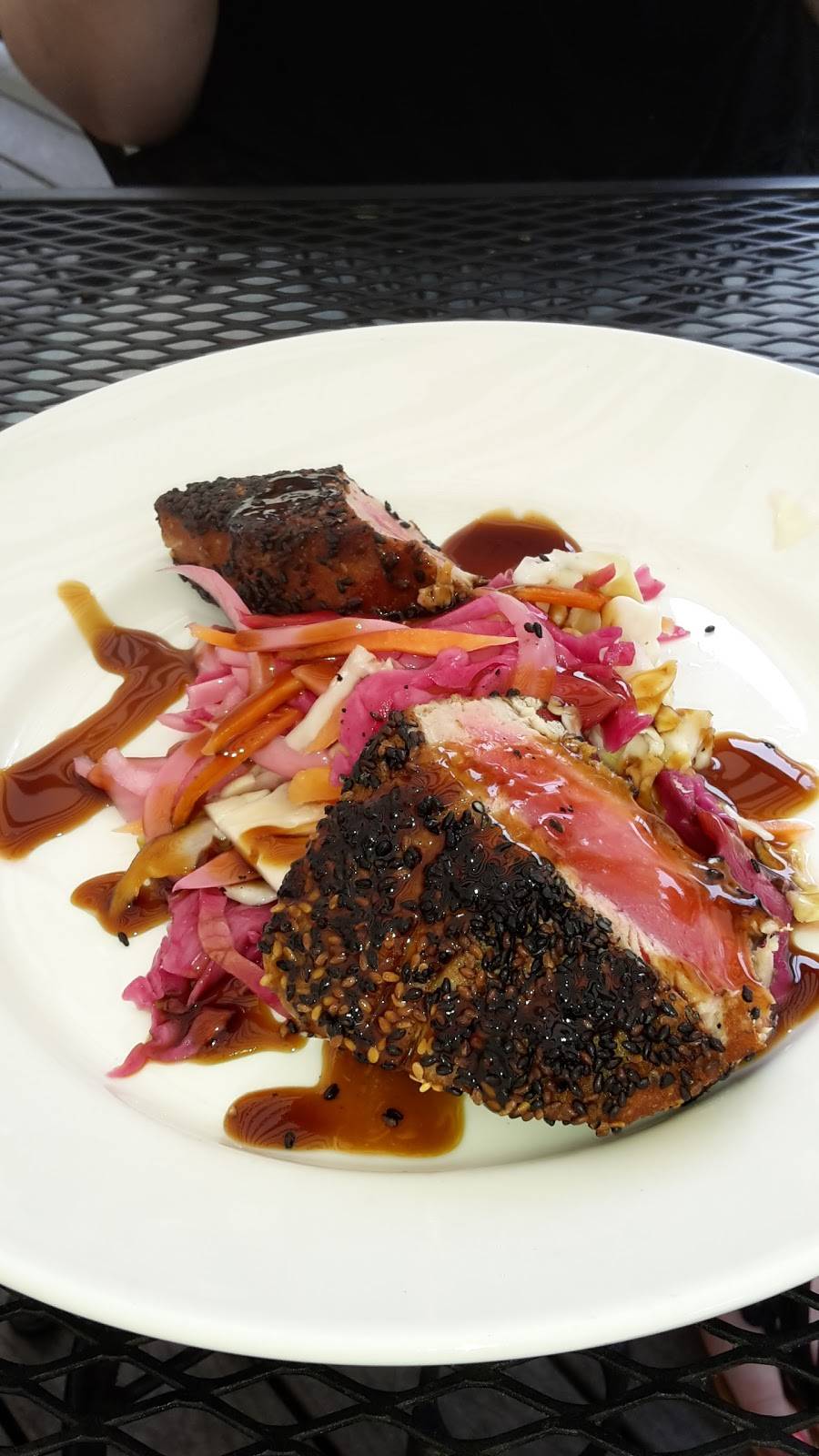 Jesse Camilles Restaurant | restaurant | 615 Church St, Naugatuck, CT 06770, USA | 2037232275 OR +1 203-723-2275