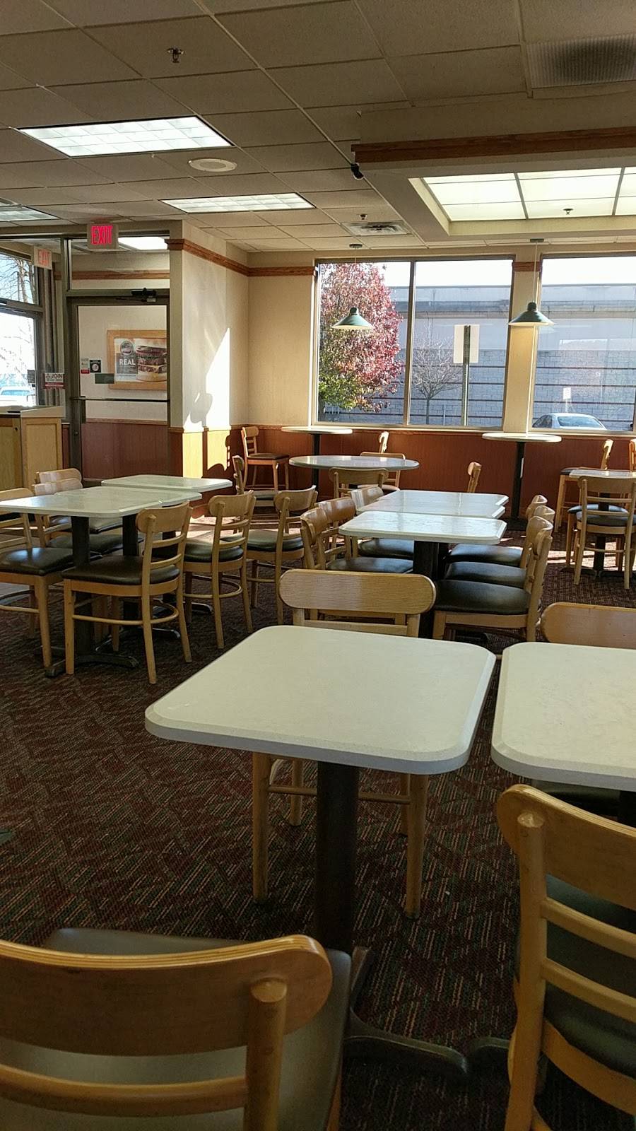 Wendys | restaurant | 330 Larkin Dr, Monroe, NY 10950, USA | 8457742747 OR +1 845-774-2747