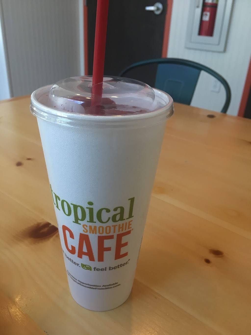Tropical Smoothie Cafe | restaurant | 1201 4th St N, St. Petersburg, FL 33701, USA | 7278213100 OR +1 727-821-3100