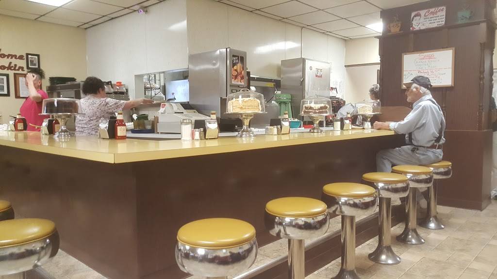 Schwalms Cleona Restaurant | restaurant | 213 E Penn Ave, Cleona, PA 17042, USA | 7172749942 OR +1 717-274-9942