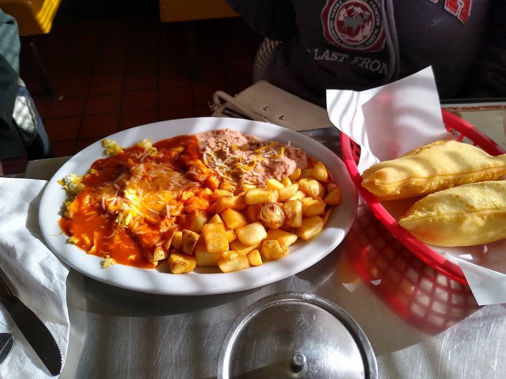 Sandras | restaurant | 831 N Main St, Belen, NM 87002, USA | 5058612222 OR +1 505-861-2222