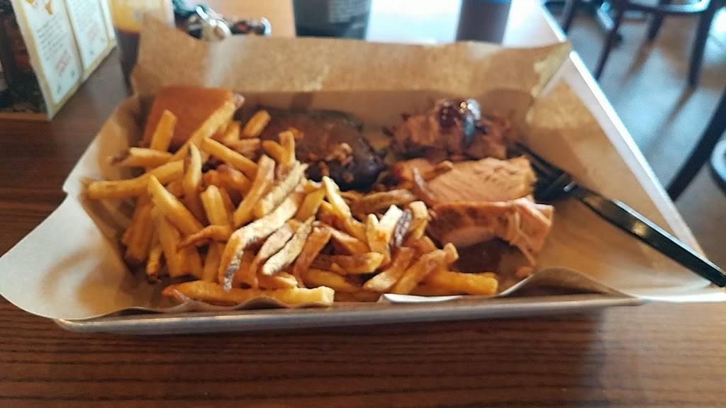 MISSION BBQ | restaurant | 45979 Denizen Plaza, Sterling, VA 20165, USA | 5713633233 OR +1 571-363-3233