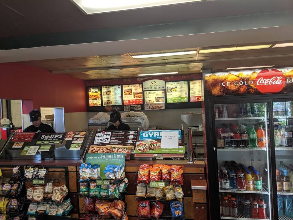 Quiznos | restaurant | 725 Campus Ct, Hazelwood, MO 63042, USA | 3147319555 OR +1 314-731-9555