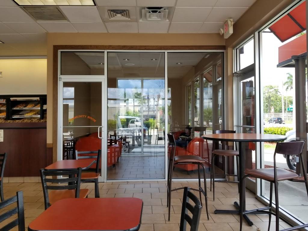 Dunkin | bakery | 2475 Cleveland Ave, Fort Myers, FL 33901, USA | 2394612700 OR +1 239-461-2700