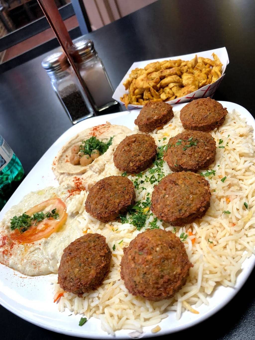 MazMez Middle Eastern Grill | restaurant | 642 Meacham Rd, Elk Grove Village, IL 60007, USA | 8472627977 OR +1 847-262-7977