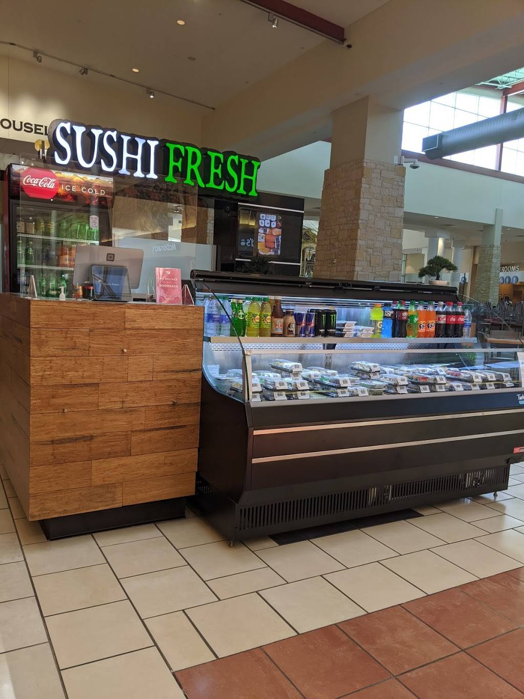 Sushi Fresh Memorial | restaurant | 303 Memorial City Way Space 5570, Houston, TX 77024, USA | 8328088352 OR +1 832-808-8352