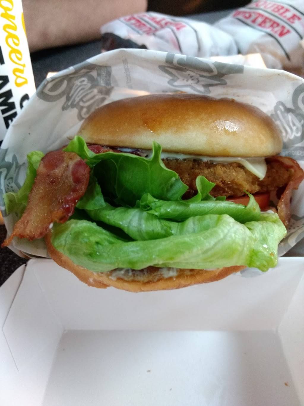 Carls Jr. | restaurant | 183 Lake Blvd, Redding, CA 96003, USA | 5302414939 OR +1 530-241-4939