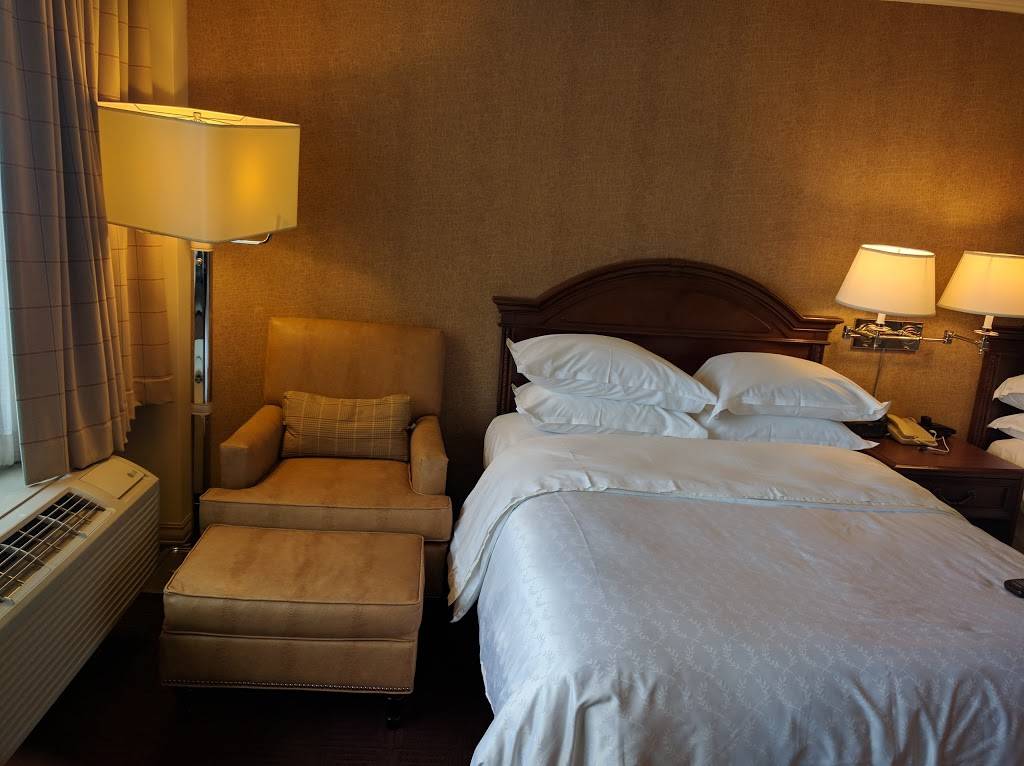 Potomac Restaurant & Lounge | restaurant | 900 S Orme St, Arlington, VA 22204, USA | 7035211900 OR +1 703-521-1900