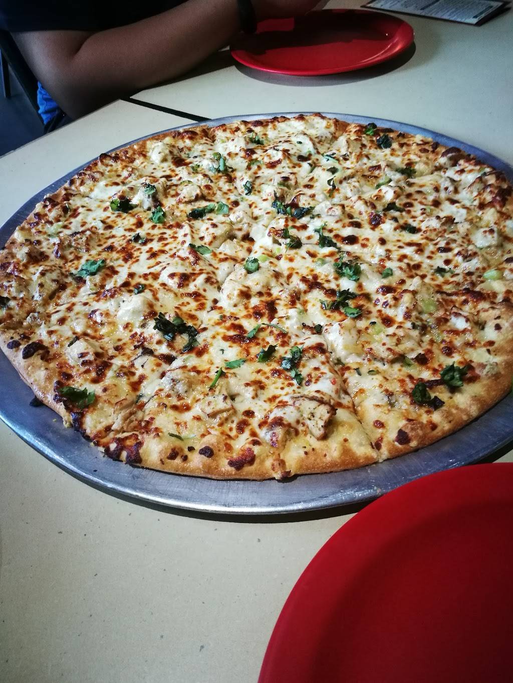 Extreme Pizza | restaurant | 941 W Broad St, Richmond, VA 23220, USA | 8043592030 OR +1 804-359-2030