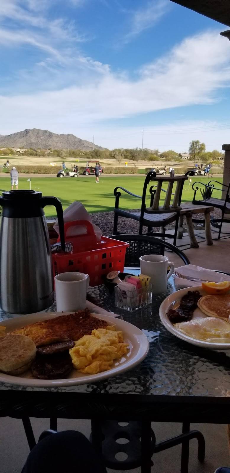 The Crooked Putter Restaurant | restaurant | 900 S Sundance Pkwy, Buckeye, AZ 85326, USA | 6232495052 OR +1 623-249-5052