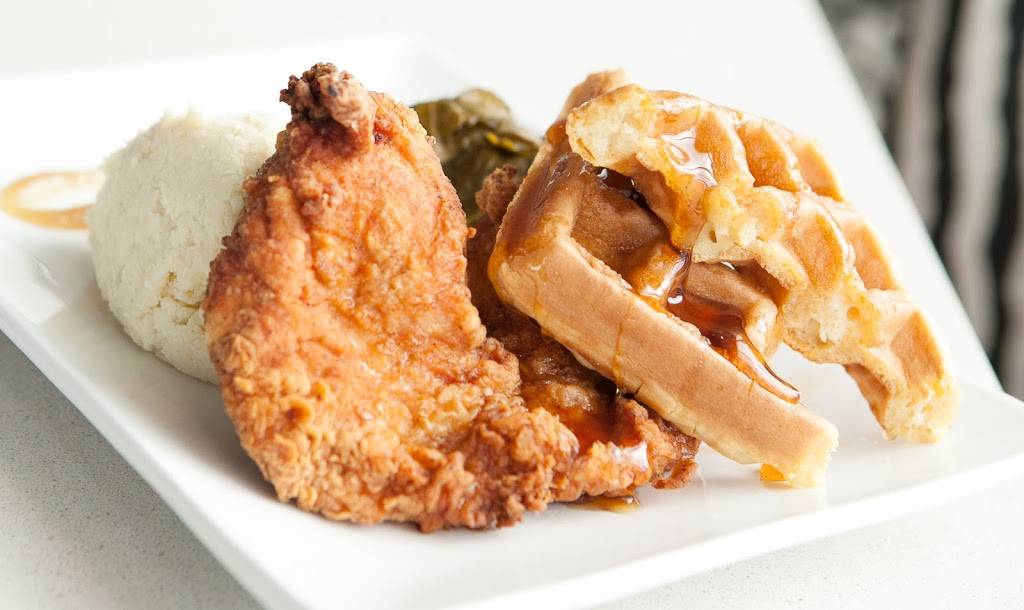 Kit Kat Lounge & Supper Club | restaurant | 3700 N Halsted St, Chicago, IL 60613, USA | 7735251111 OR +1 773-525-1111