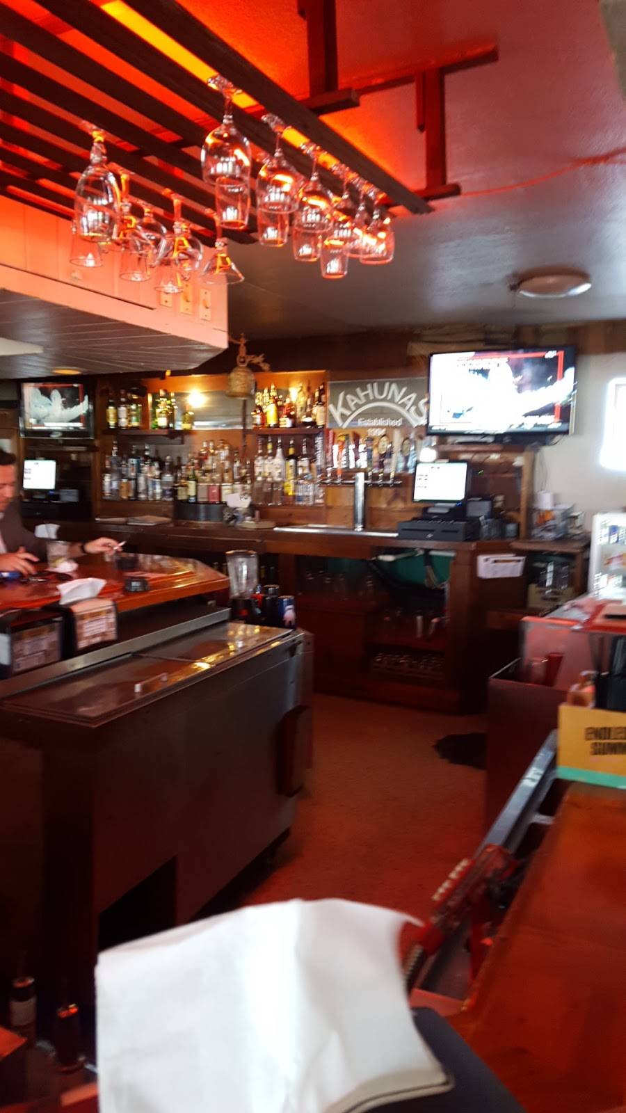 Kahunas Bar and Grill | restaurant | 10515 Gandy Blvd N, St. Petersburg, FL 33702, USA | 7275767800 OR +1 727-576-7800