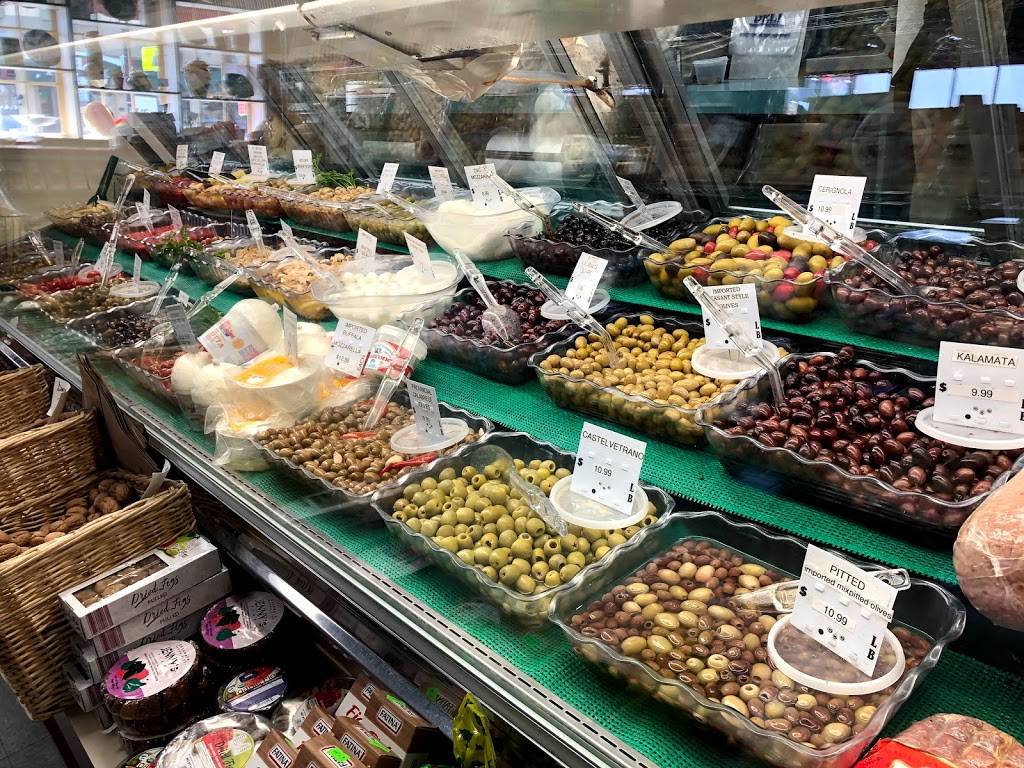 Tonys Colonial Food | restaurant | 311 Atwells Ave, Providence, RI 02903, USA | 4016218675 OR +1 401-621-8675