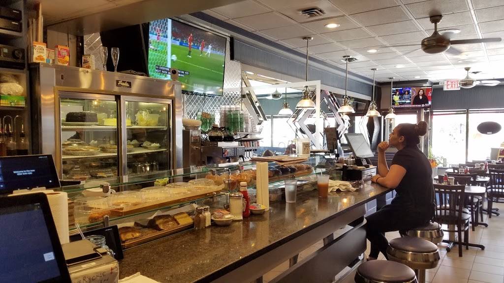 Mikes Diner Of Brooklyn | restaurant | 1454 86th St, Brooklyn, NY 11228, USA | 7186214714 OR +1 718-621-4714