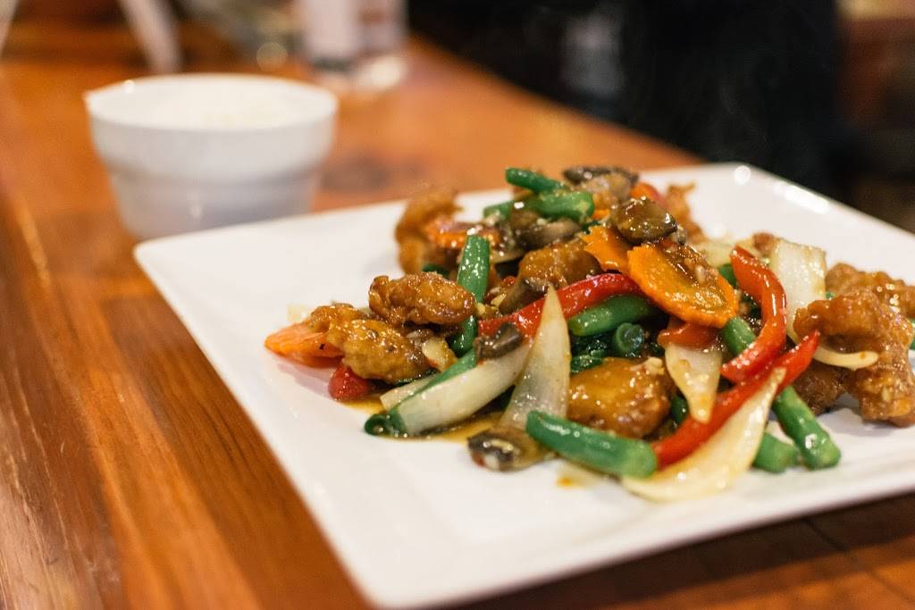 Saeng Thai House | restaurant | 921 Congress St, Portland, ME 04102, USA | 2077800900 OR +1 207-780-0900