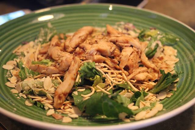 Applebees | restaurant | 326 Bayfield St, Barrie, ON L4M 3B9, Canada | 7057398597 OR +1 705-739-8597