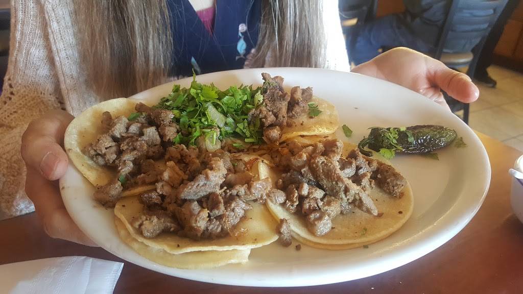 Martina’s Mexican Restaurant | restaurant | 10611 US-181, San Antonio, TX 78223, USA | 2103325037 OR +1 210-332-5037