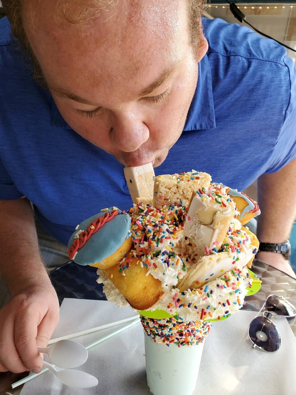 Addicted Coffee Bar - Lakewood | cafe | 13743 Madison Ave, Lakewood, OH 44107, USA | 2162108563 OR +1 216-210-8563