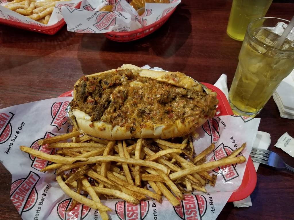 Basement at the Lakes | restaurant | 3420 Manchester Rd, Akron, OH 44319, USA | 3306444000 OR +1 330-644-4000