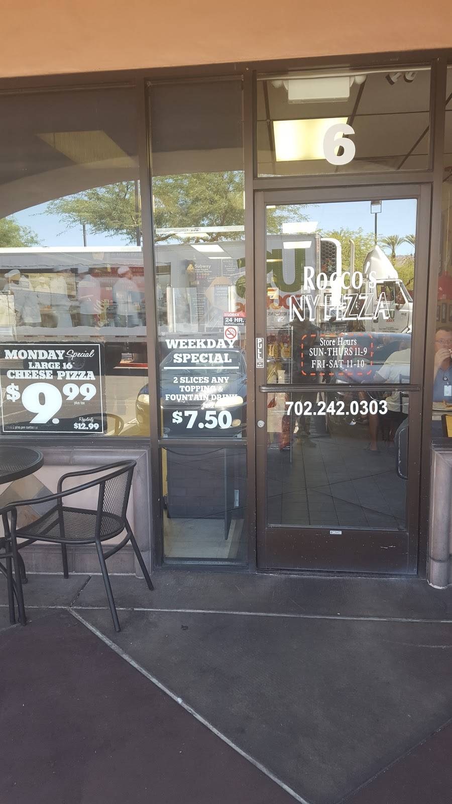 Roccos NY Pizzeria and Pasta | meal delivery | 1910 Village Center Cir, Las Vegas, NV 89134, USA | 7022420303 OR +1 702-242-0303