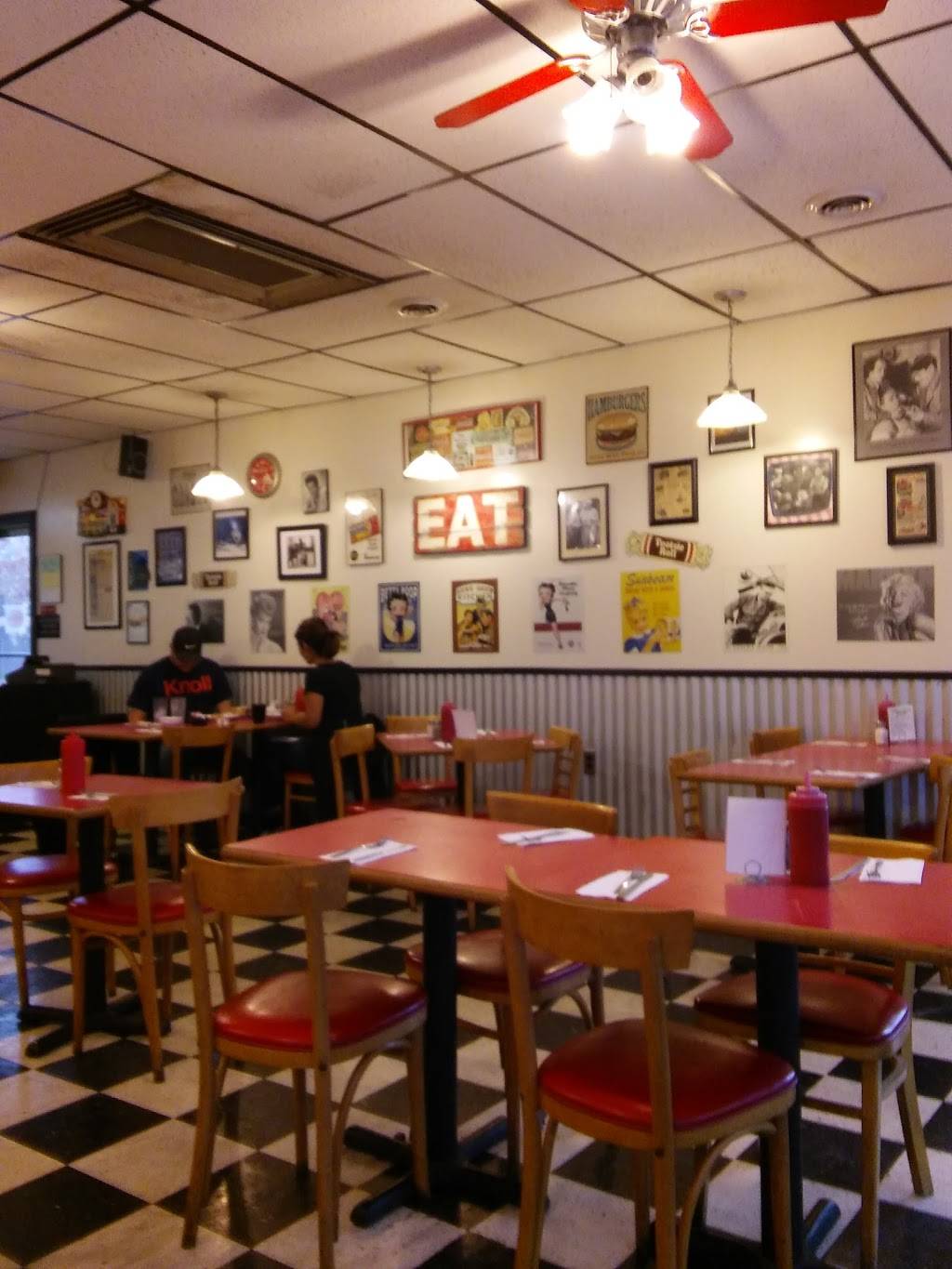 TOOTSIES DINER & CATERING | restaurant | 1125 W Hackley Ave, Muskegon, MI 49441, USA | 2317555005 OR +1 231-755-5005