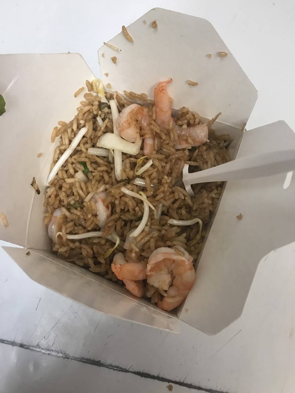 First Wok | restaurant | 21051 Euclid Ave, Cleveland, OH 44117, USA | 2167389000 OR +1 216-738-9000