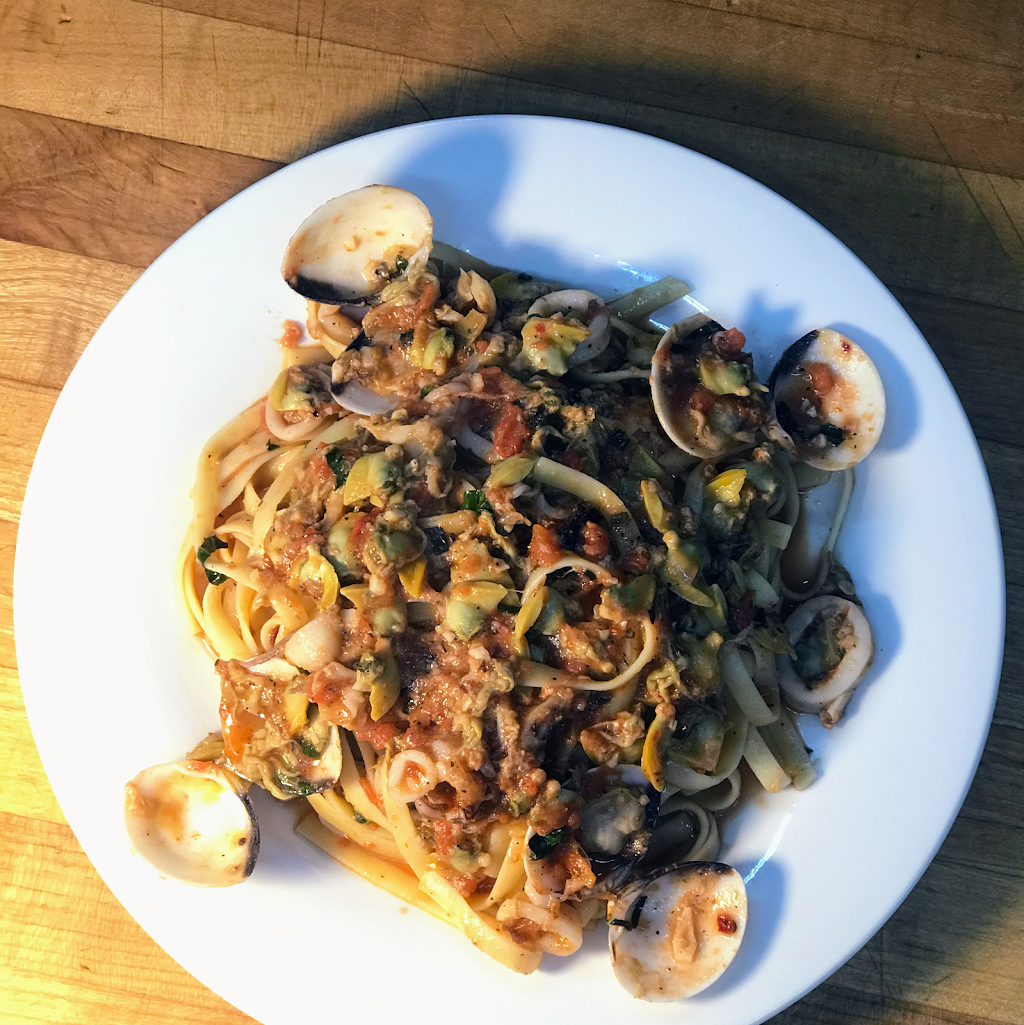 Pizza Mia Mia | restaurant | 4946 W Diversey Ave, Chicago, IL 60639, USA | 7737250005 OR +1 773-725-0005