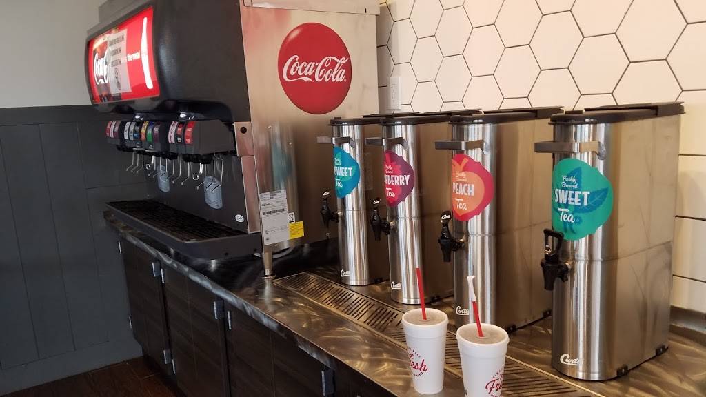 Slim Chickens | restaurant | 1250 E State St, Lehi, UT 84043, USA | 3854840555 OR +1 385-484-0555