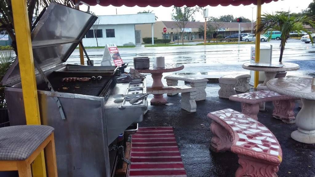 La Minuta | restaurant | 14615 W Dixie Hwy, North Miami, FL 33161, USA | 3059492471 OR +1 305-949-2471