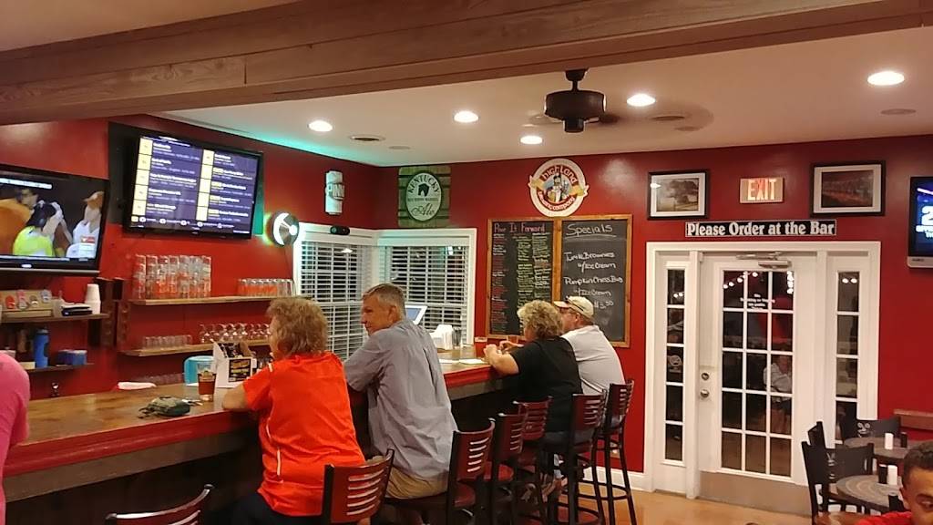 Old Oak Taproom | restaurant | 665 Erwin Hwy, Tusculum, TN 37745, USA | 4235528701 OR +1 423-552-8701