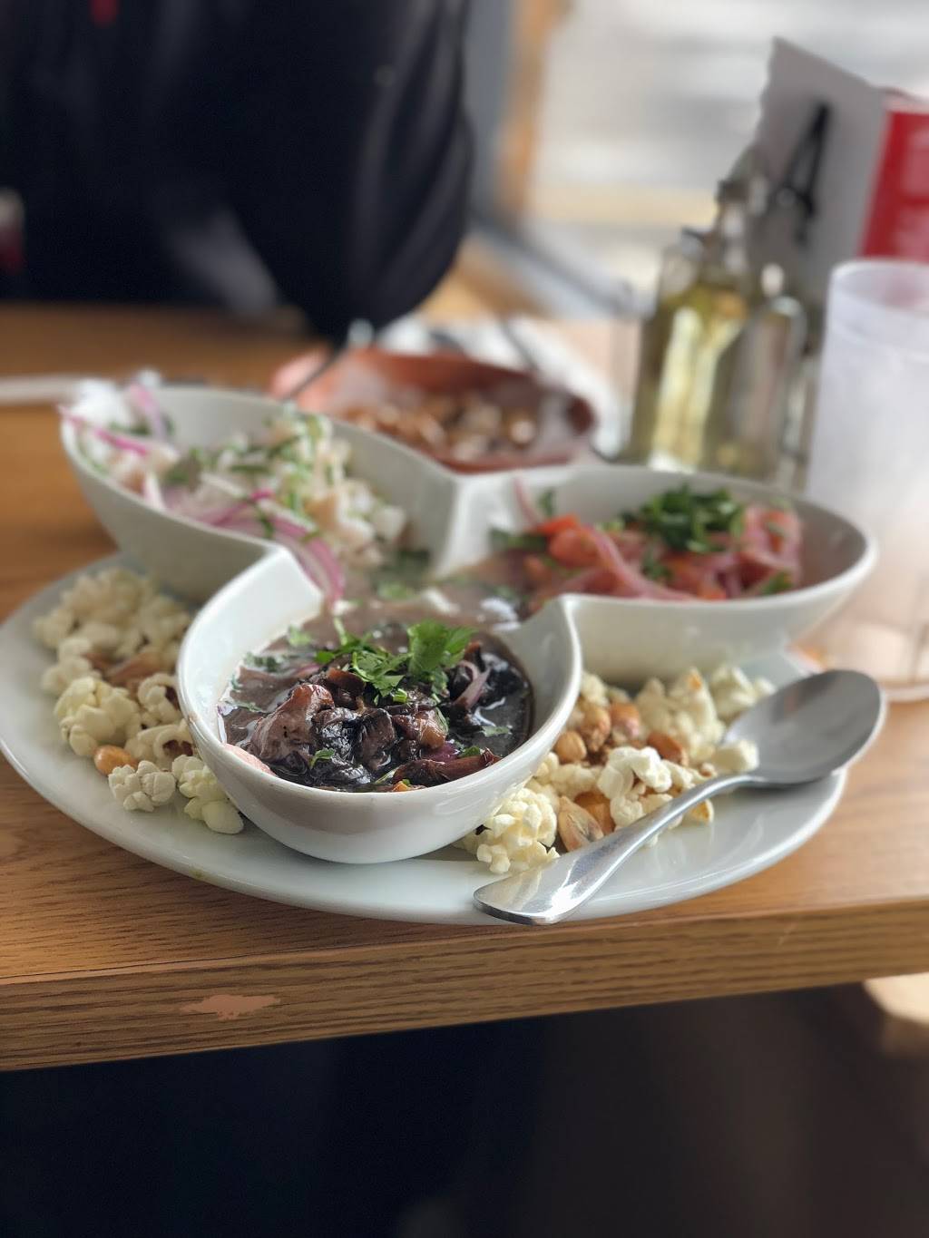 La Ronda Restaurant | restaurant | 27 Greenbrook Rd, North Plainfield, NJ 07060, USA | 9085618700 OR +1 908-561-8700