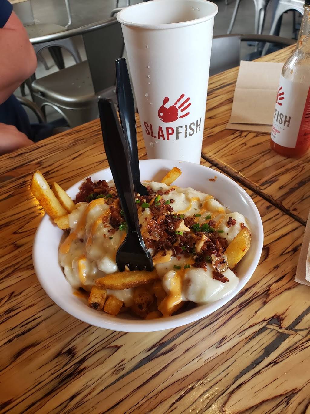 Slapfish | restaurant | 7280 W Bell Rd, Glendale, AZ 85308, USA | 6233349350 OR +1 623-334-9350