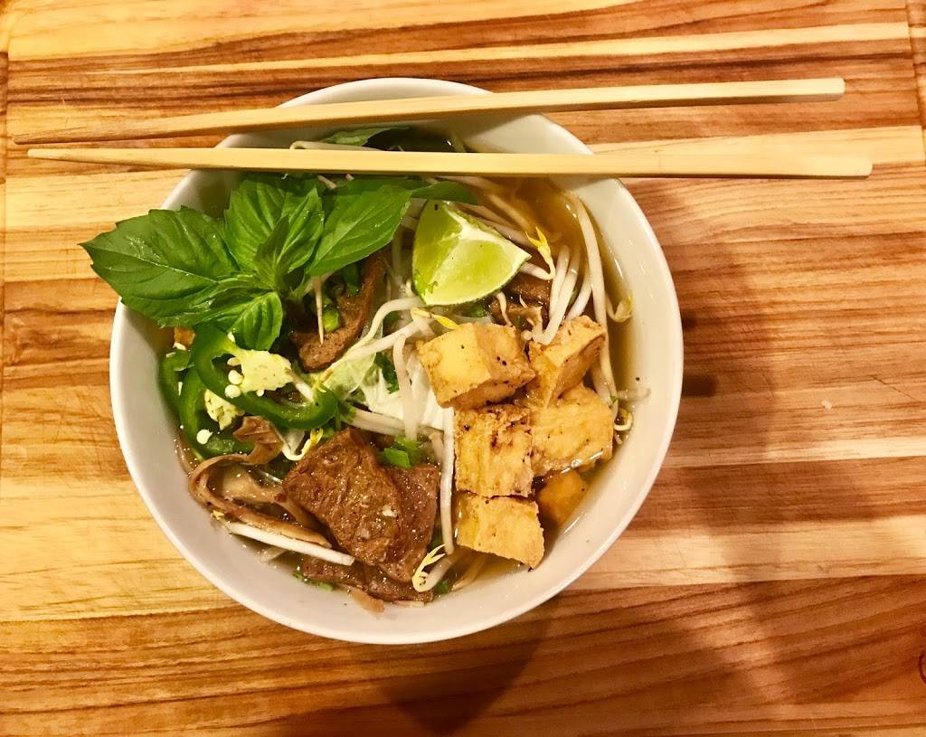 Vu Noodles | restaurant | 111 E Water St, Charlottesville, VA 22902, USA | 4344651267 OR +1 434-465-1267