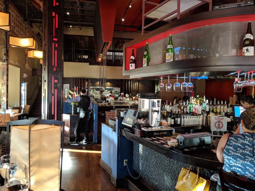 Soma Sushi | restaurant | 4820 Washington Ave, Houston, TX 77007, USA | 7138612726 OR +1 713-861-2726