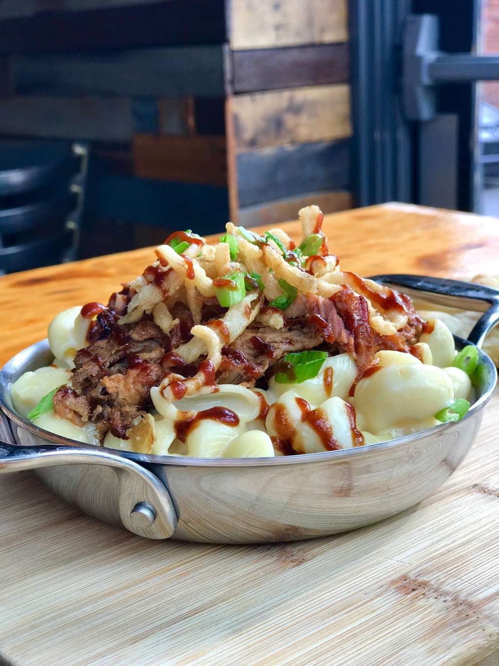 The Flats on Carson | restaurant | 1500 E Carson St, Pittsburgh, PA 15203, USA | 4125867644 OR +1 412-586-7644