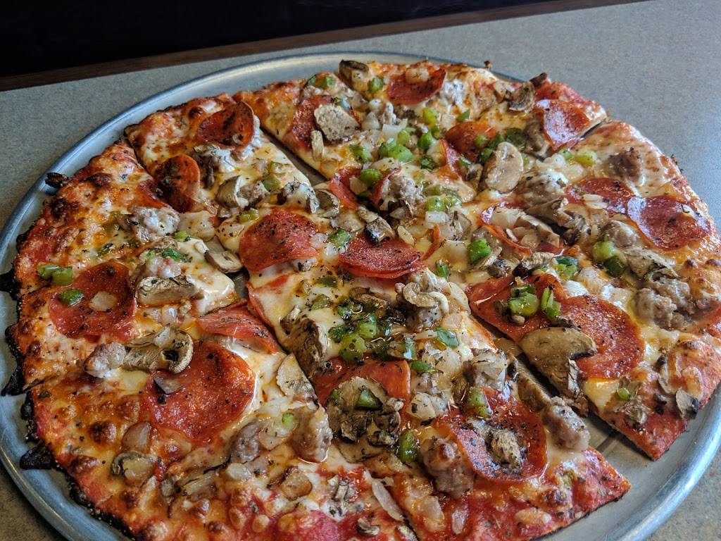 Monicals Pizza of Gilman | restaurant | 625 US-24, Gilman, IL 60938, USA | 8152657272 OR +1 815-265-7272