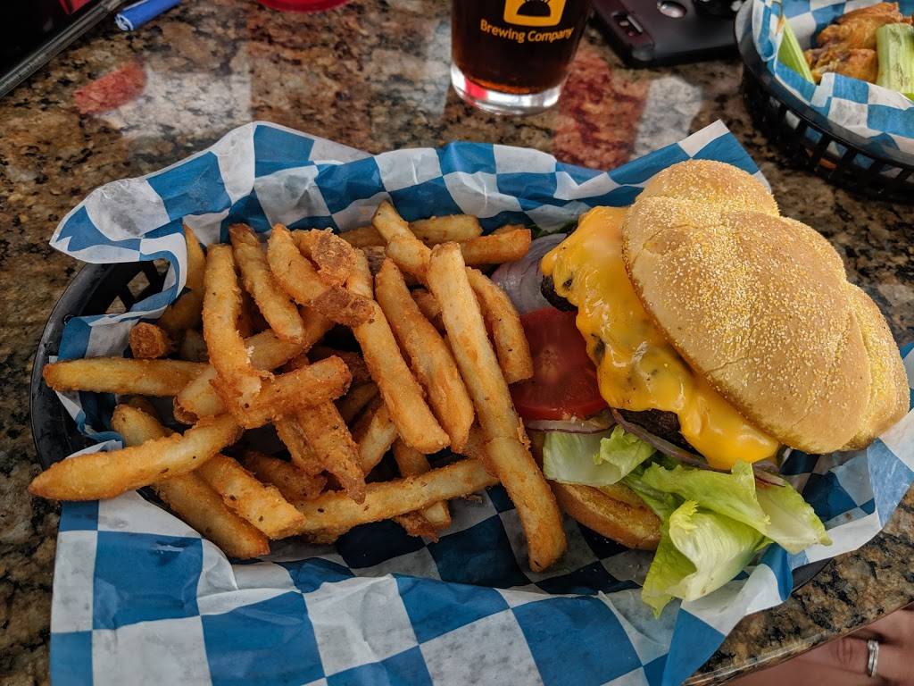 The Rudder | restaurant | 126 River Rd, Hendersonville, TN 37075, USA | 6153480129 OR +1 615-348-0129