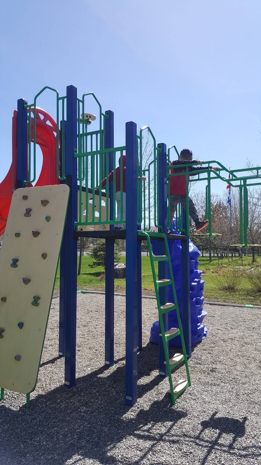 Bar Le Bunker | restaurant | 100 Rue Giguère, Lac-Etchemin, QC G0R 1S0, Canada | 4186255728 OR +1 418-625-5728