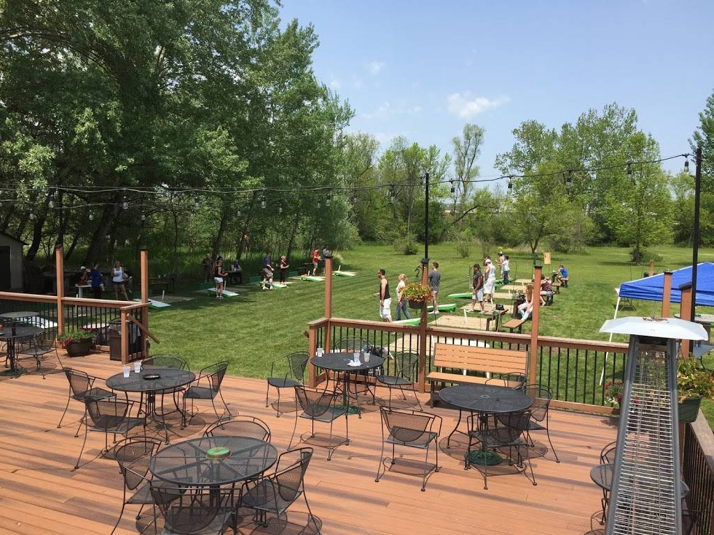 Netties Irish Pub - NIP’S | restaurant | 733 W Wisconsin Ave, Pewaukee, WI 53072, USA | 2626956477 OR +1 262-695-6477