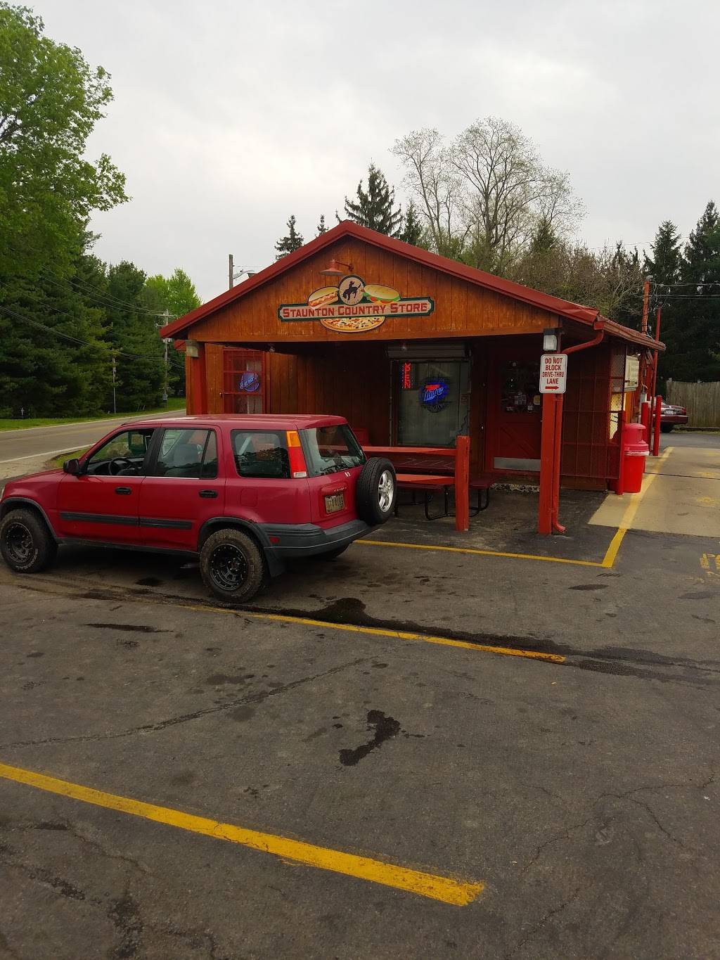 Staunton Country Store | restaurant | 17 OH-202, Troy, OH 45373, USA | 9373357916 OR +1 937-335-7916