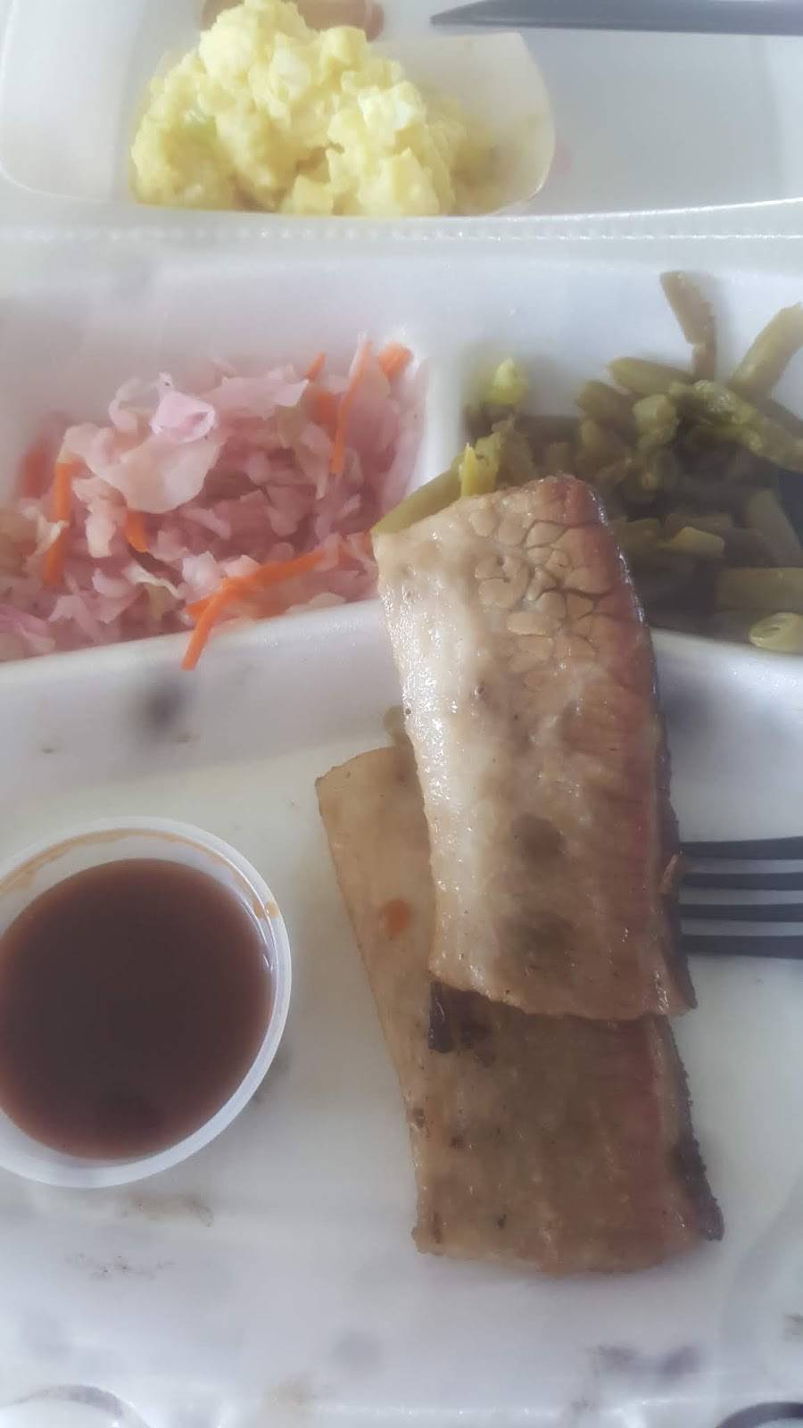 Ales Q & Brew | restaurant | 19588 K St, Somerset, TX 78069, USA | 8304297134 OR +1 830-429-7134