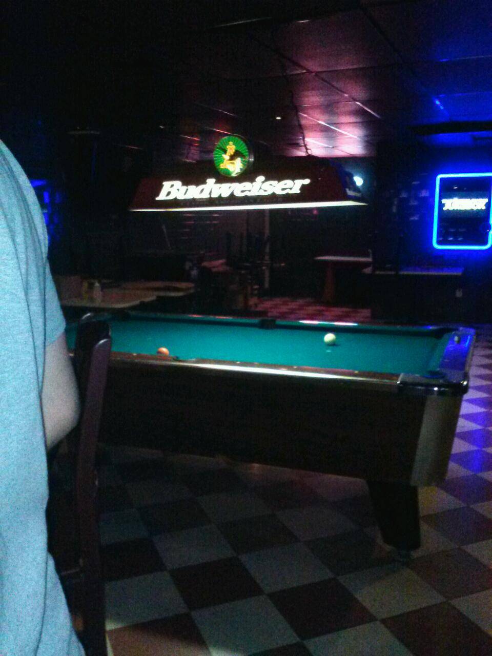 The Falcon Tavern | restaurant | 2012 Delmar Dr, Folcroft, PA 19032, USA | 6105862443 OR +1 610-586-2443