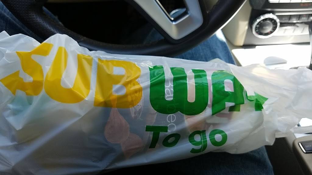 Subway Restaurants | restaurant | 5727 S Garnett Rd, Tulsa, OK 74146, USA | 9182866782 OR +1 918-286-6782