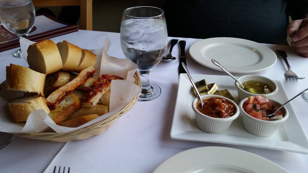 Casanova | restaurant | 3555 Victory Blvd, Staten Island, NY 10314, USA | 7186821331 OR +1 718-682-1331