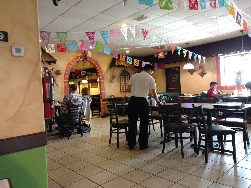 La Potosina | restaurant | 1588, 1355 Wayne Rd, Savannah, TN 38372, USA | 7319259704 OR +1 731-925-9704